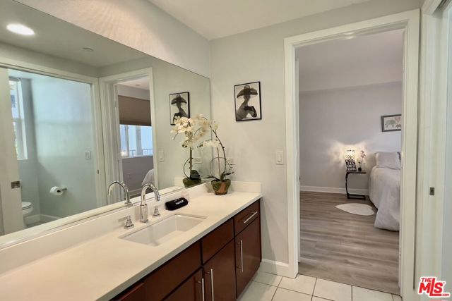 14412 Killion Street, Sherman Oaks CA: https://media.crmls.org/mediaz/3315b544-9765-4d7c-b4ae-ba9e33815a7a.jpg