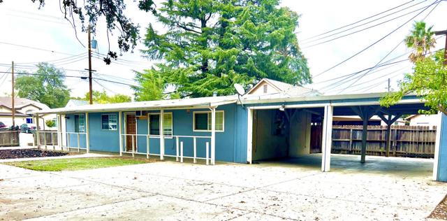 2224 Roanoke Avenue, Sacramento CA: https://media.crmls.org/mediaz/331675d1-1d8d-4fc3-8e63-d3c3d070d77a.jpg