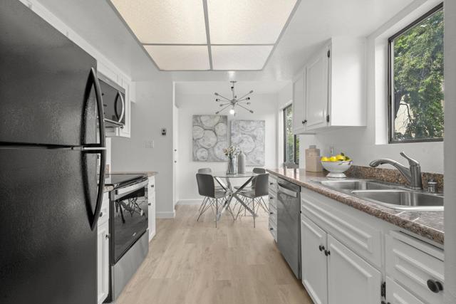 58 N El Camino Real, San Mateo CA: https://media.crmls.org/mediaz/33172165-dac4-4baf-8c0e-636d8e357f73.jpg