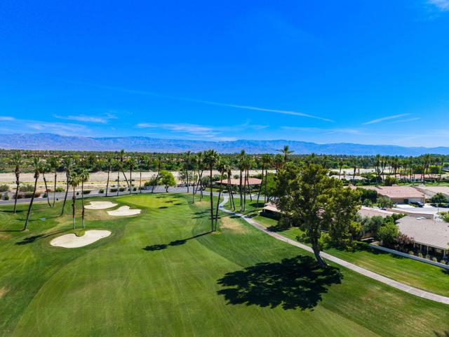 44825 Guadalupe Drive, Indian Wells CA: https://media.crmls.org/mediaz/33179973-7bfe-4e85-8821-0ca1e07c4d64.jpg