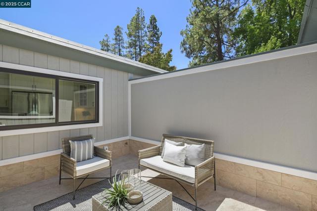 1133 Golden Rain Road, Walnut Creek CA: https://media.crmls.org/mediaz/3318048e-ae00-41e1-9bdf-8585427a6164.jpg
