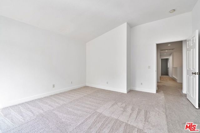 18802 Electra Court, Canyon Country CA: https://media.crmls.org/mediaz/331813f9-4570-467a-a75c-009f79849200.jpg