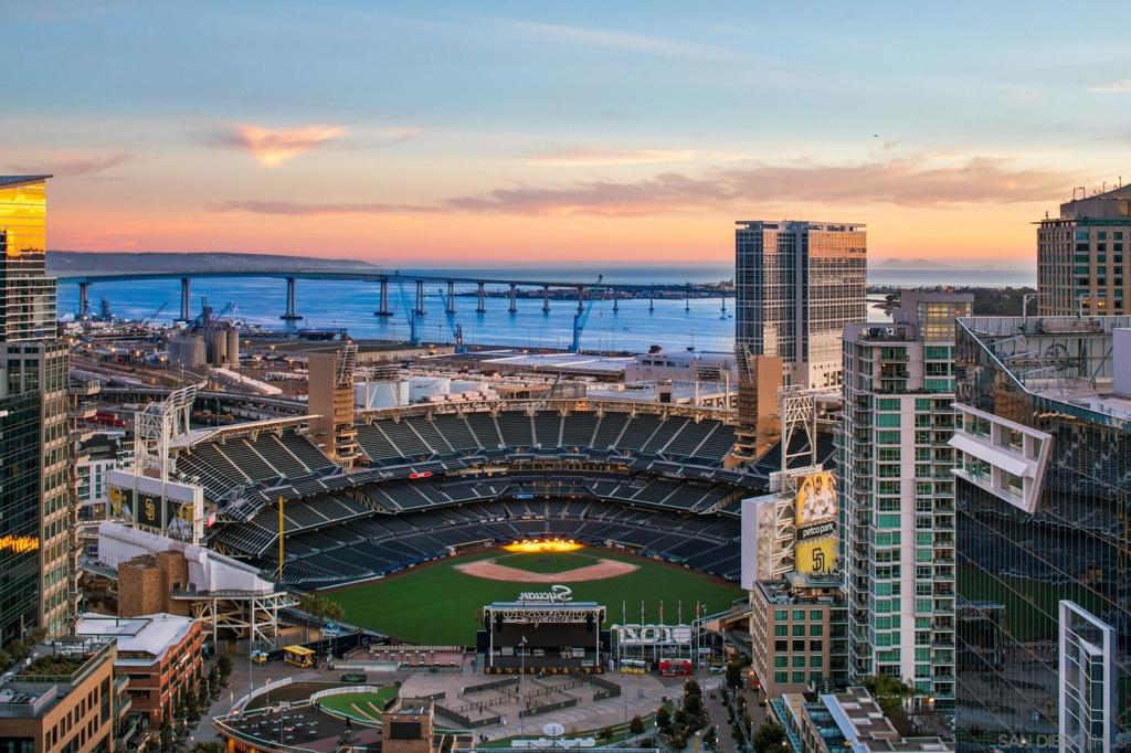 800 The Mark Ln #2801