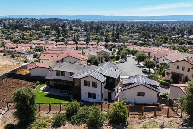 231 Cavalo Court, Fremont CA: https://media.crmls.org/mediaz/33196926-4636-4102-9703-7a26e1721d0d.jpg