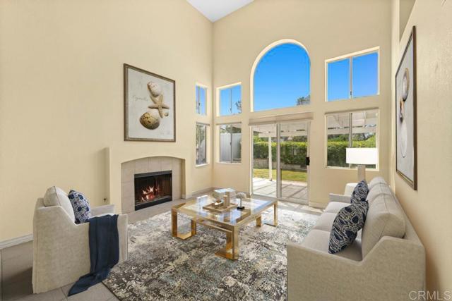 Detail Gallery Image 2 of 22 For 3753 Hillview, Oceanside,  CA 92056 - 3 Beds | 2 Baths