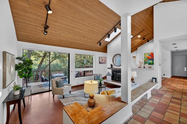 15098 Elm, Monte Sereno CA: https://media.crmls.org/mediaz/331b07a0-5bff-41dc-a103-4eb8468e87d1.jpg