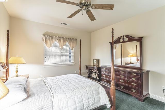 Image 21 of 40 For 8585 Whispering Oaks Rd