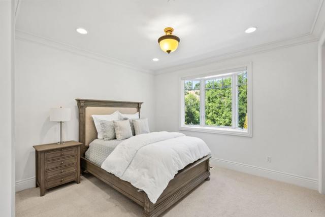12690 Dianne Drive, Los Altos Hills CA: https://media.crmls.org/mediaz/331d4c57-f497-4d5d-a165-2b32b54753b9.jpg