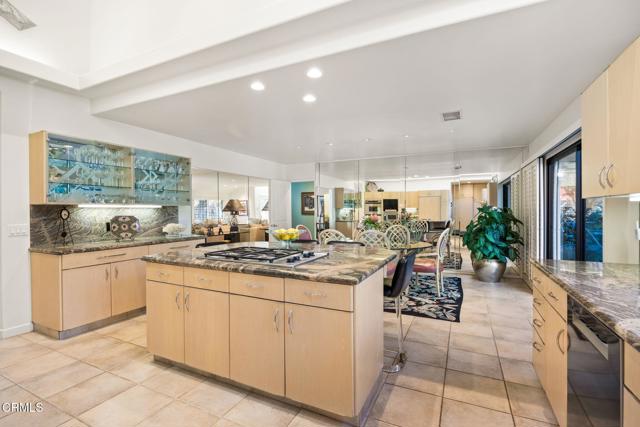 612 Via Arroyo, Ventura CA: https://media.crmls.org/mediaz/331db697-4a6e-40ff-84cf-926a526719ec.jpg