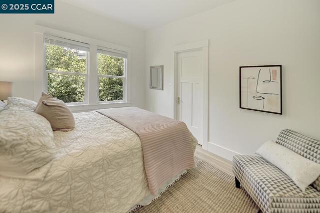 1039 Elsinore, Oakland CA: https://media.crmls.org/mediaz/331e2dcc-cc82-415e-a21c-8886f235bcd7.jpg