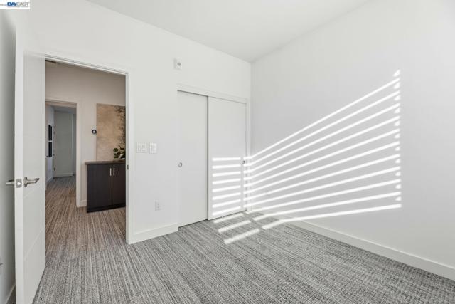 931 Edy Ln, Oakland CA: https://media.crmls.org/mediaz/331ea6fd-4568-42bf-9656-0a7f21de3fdd.jpg