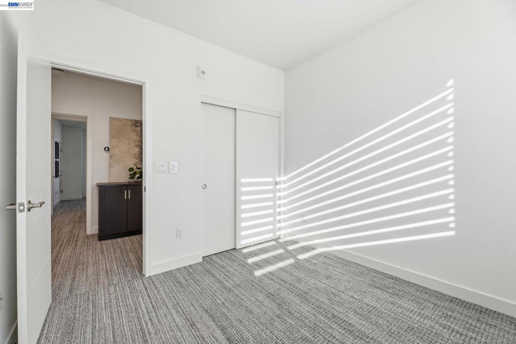 https://media.crmls.org/mediaz/331ea6fd-4568-42bf-9656-0a7f21de3fdd.jpg?preset=X-Large