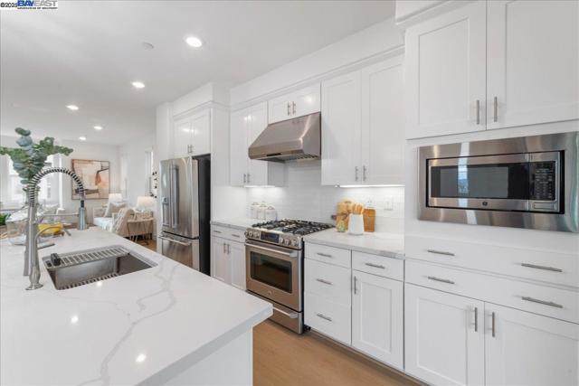 Image 4 of 39 For 2976 Stringham Way