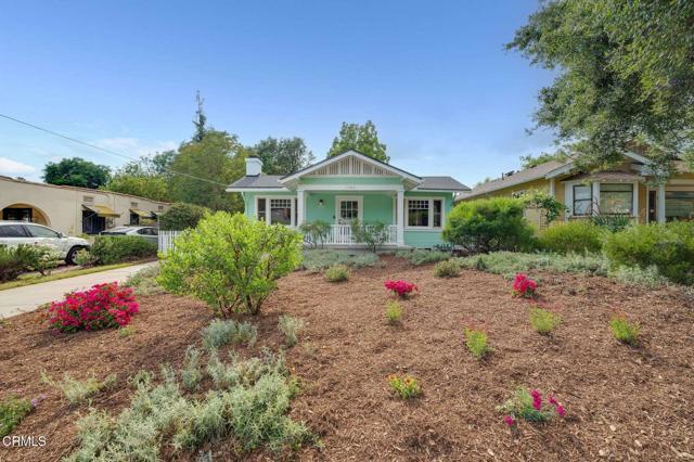 Detail Gallery Image 2 of 36 For 1165 N Hudson Ave, Pasadena,  CA 91104 - 3 Beds | 2 Baths