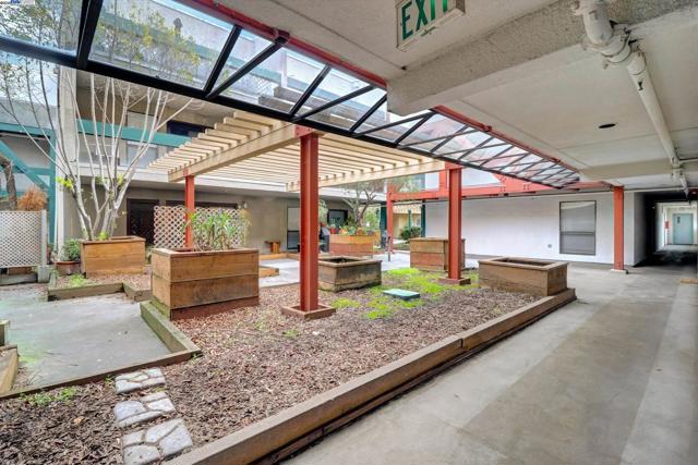 1771 Broadway Street, Concord CA: https://media.crmls.org/mediaz/331f59f6-26c8-4f91-8399-a68c4a6001d7.jpg