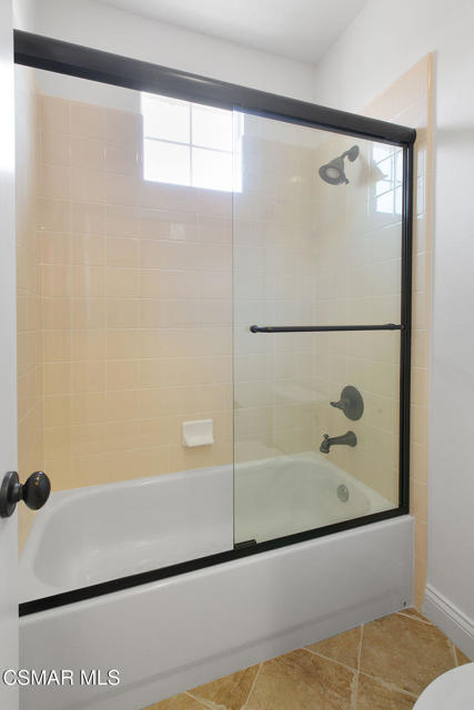 4014 Caribbean Street, Oxnard CA: https://media.crmls.org/mediaz/33211dc6-be23-4316-b611-2af835807af4.jpg