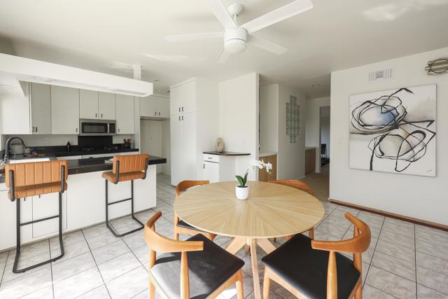 9977 Cristobal Dr, Spring Valley CA: https://media.crmls.org/mediaz/33213e99-ce05-481c-98f1-df44f650cc02.jpg