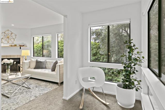 Image 18 of 53 For 545 Pierce St  2207