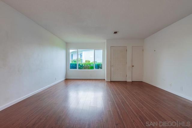 3890 Vista Campana S., Oceanside CA: https://media.crmls.org/mediaz/3321cff5-7639-4ee5-867a-5991a82f89f6.jpg