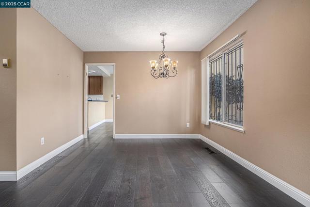 2921 19Th St, San Pablo CA: https://media.crmls.org/mediaz/33225abf-3877-44fb-9d2a-37469dec6ce0.jpg