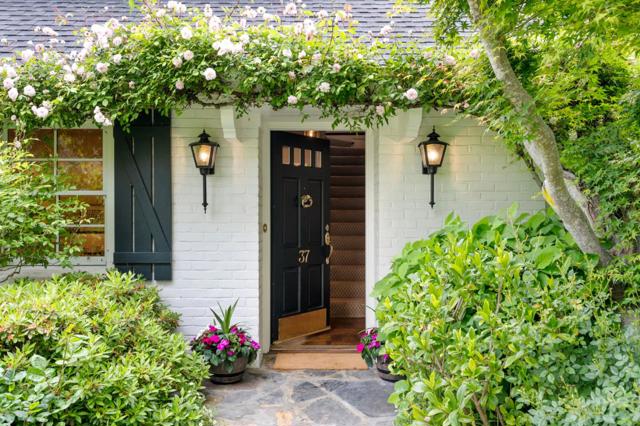 37 Lupin Lane, Atherton CA: https://media.crmls.org/mediaz/3322a4b2-8816-4efd-a7ff-7846c7dfd27e.jpg