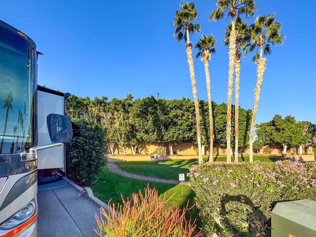 80394 Ave 48, Indio CA: https://media.crmls.org/mediaz/332337d8-01af-46b1-83cb-d3b3b088fcbd.jpg
