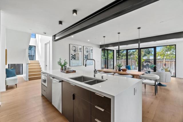 1182 Fordham Way, Mountain View CA: https://media.crmls.org/mediaz/33247cc5-dba2-4d3f-b664-0c486ef4b98d.jpg