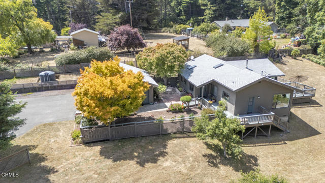Detail Gallery Image 5 of 43 For 29750 Sherwood Rd, Fort Bragg,  CA 95437 - 2 Beds | 2 Baths