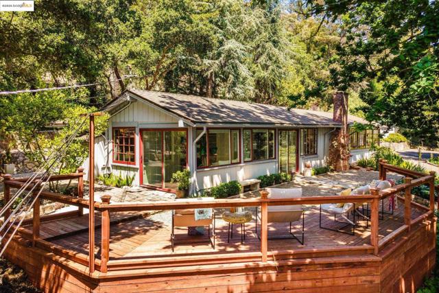 2976 Joaquin Miller Rd, Oakland CA: https://media.crmls.org/mediaz/33260a95-454a-48c3-ab3d-6bc9c95bcabd.jpg
