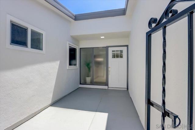 3808 Vista Campana S, Oceanside CA: https://media.crmls.org/mediaz/33264f83-16c7-48c0-91be-3c876ae45b70.jpg