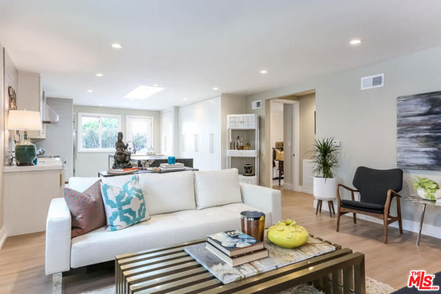 9016 Dicks Street, West Hollywood CA: https://media.crmls.org/mediaz/3326ba3b-e8d1-4ae3-bd17-ce68b7e1e870.jpg