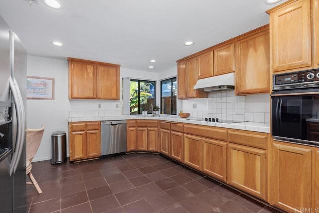 Detail Gallery Image 12 of 42 For 2647 Cazadero Drive, Carlsbad,  CA 92009 - 3 Beds | 2 Baths