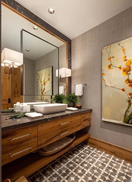 17845 Via de Fortuna, Rancho Santa Fe CA: https://media.crmls.org/mediaz/3326f21c-baf8-4bb2-84bd-72509470bcff.jpg