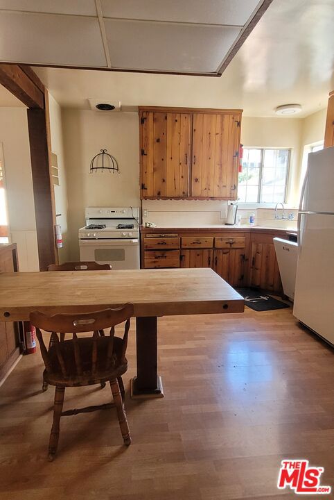 21427 Dumetz Road photo 5