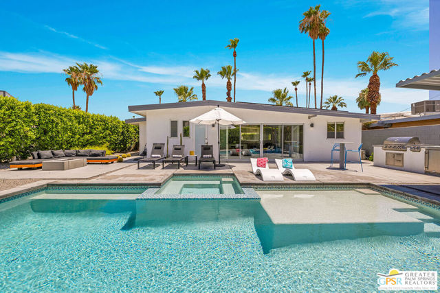 587 N Calle Marcus, Palm Springs CA: https://media.crmls.org/mediaz/33275dc3-9771-4b87-85bc-a373d517b4d4.jpg