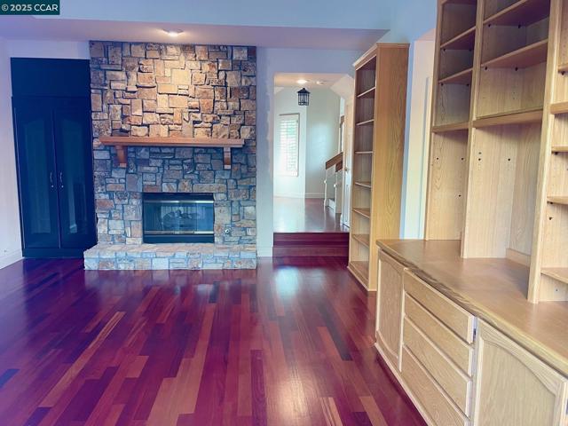 1020 Canyon Hills Road, San Ramon CA: https://media.crmls.org/mediaz/33278268-52c9-41c4-99e7-f3e69932427c.jpg