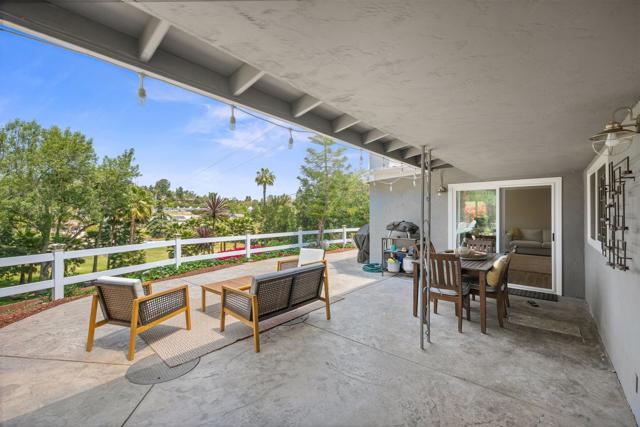11461 Fuerte Farms Rd, El Cajon CA: https://media.crmls.org/mediaz/33278830-da7d-4f41-9178-2f2387bf0373.jpg