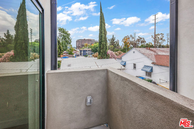 11010 Hortense Street, North Hollywood CA: https://media.crmls.org/mediaz/3327ba34-9913-41a6-8039-820da372b760.jpg