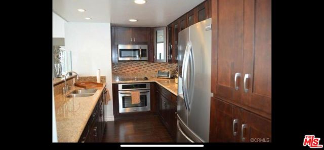 2170 Century Park East, Los Angeles CA: https://media.crmls.org/mediaz/332807a9-5a64-4ac9-92af-5945578dc511.jpg