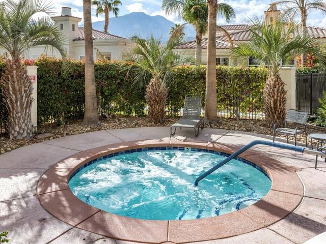 80872 Calle Azul, La Quinta CA: https://media.crmls.org/mediaz/332849db-63e6-40a6-8137-cc71118c1555.jpg