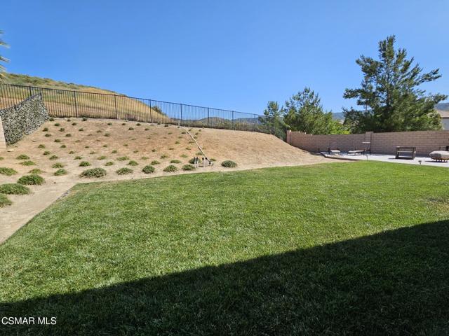 3404 Aspen Street, Simi Valley CA: https://media.crmls.org/mediaz/3328eea2-abce-4101-aa52-76dd1fc2be7b.jpg