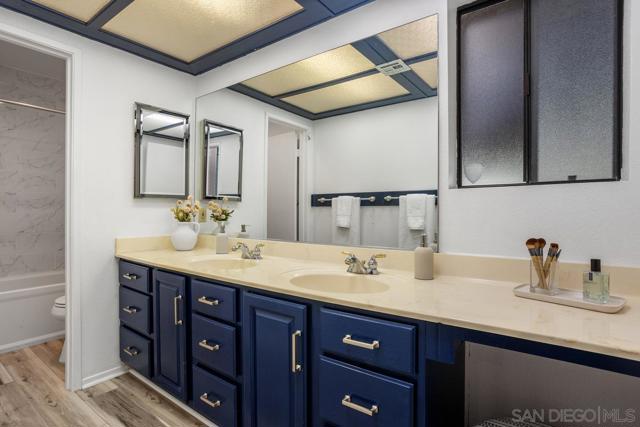 14210 Tierra Bonita Road, Poway CA: https://media.crmls.org/mediaz/3329b1aa-5a8b-4c22-9187-0b07361dc7da.jpg