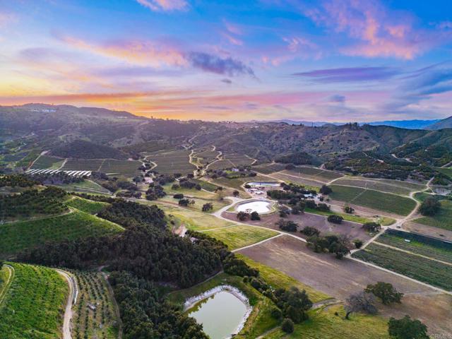 14224 Old Cole Grade Road, Pauma Valley CA: https://media.crmls.org/mediaz/332b12b0-306f-466c-921d-dcffcb387cdc.jpg