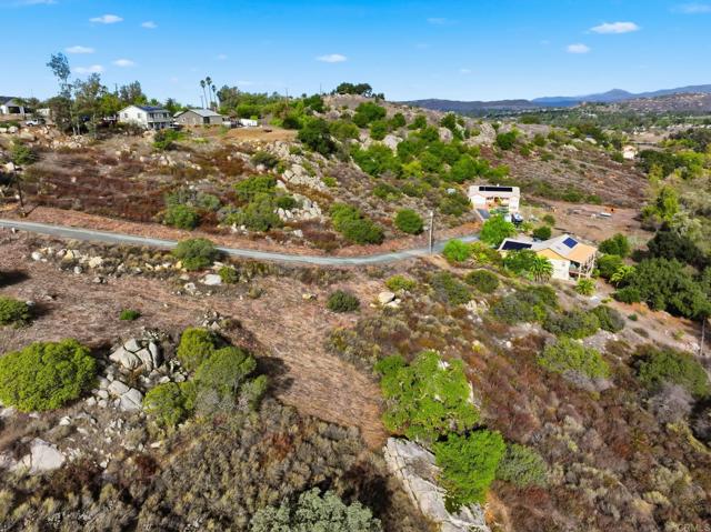 Detail Gallery Image 14 of 49 For #3 Hatfield Ln, Ramona,  CA 92065 - – Beds | – Baths