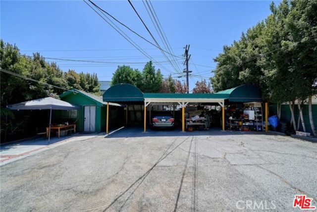 1023 S Wilton Place, Los Angeles CA: https://media.crmls.org/mediaz/332d3bf8-b22e-41ec-ae14-661731cb6b11.jpg