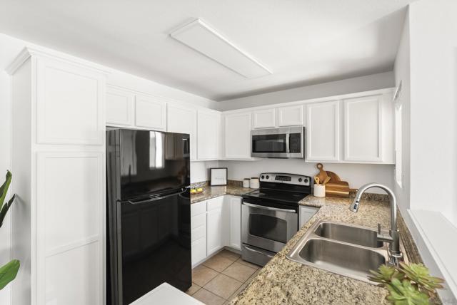 12191 Cuyamaca College Dr E, El Cajon CA: https://media.crmls.org/mediaz/332d6c7a-cc5f-46f6-8ef9-86161be31a41.jpg