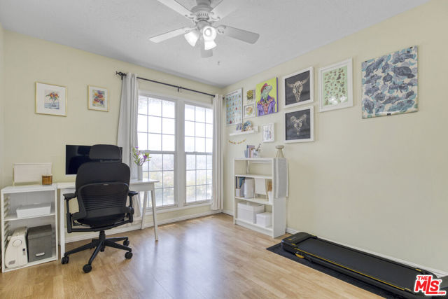 2735 Beth Place, Simi Valley CA: https://media.crmls.org/mediaz/332e87d0-c181-42d6-b2cd-21b950e4dcd7.jpg