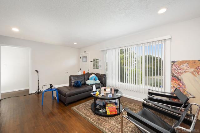 346 El Monte Rd, El Cajon CA: https://media.crmls.org/mediaz/33309126-5506-4f04-90a6-1e1f7c93eaf1.jpg