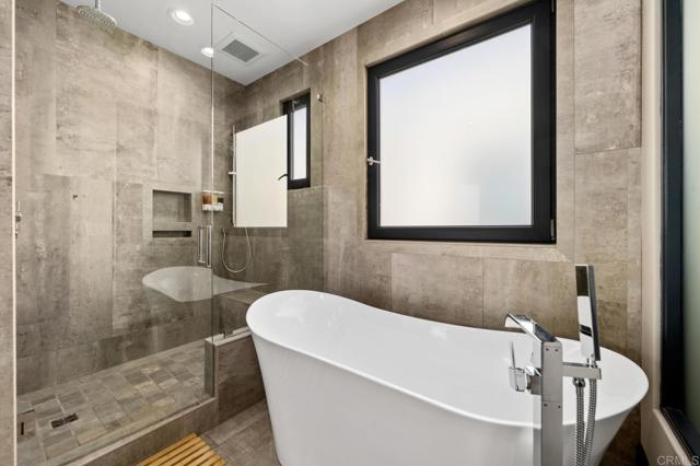 Detail Gallery Image 26 of 43 For 907 S Tremont St, Oceanside,  CA 92054 - 3 Beds | 3/1 Baths