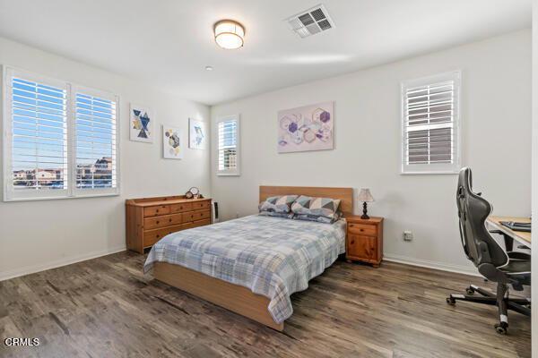 490 Jubilee Place, Santa Paula CA: https://media.crmls.org/mediaz/3331cce2-b9a2-4362-8d4e-aec307c7d3fd.jpg